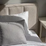 Square Apartment *