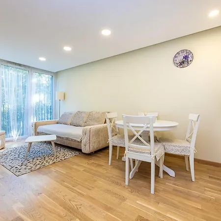 Apartment Square
